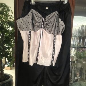 Lingerie style satin top and pants. Top is  Xl and pants are a large L